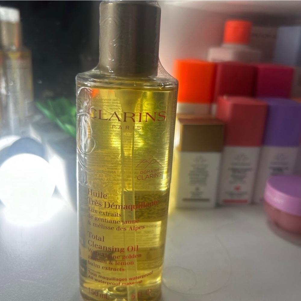 Clarins cleansing oil